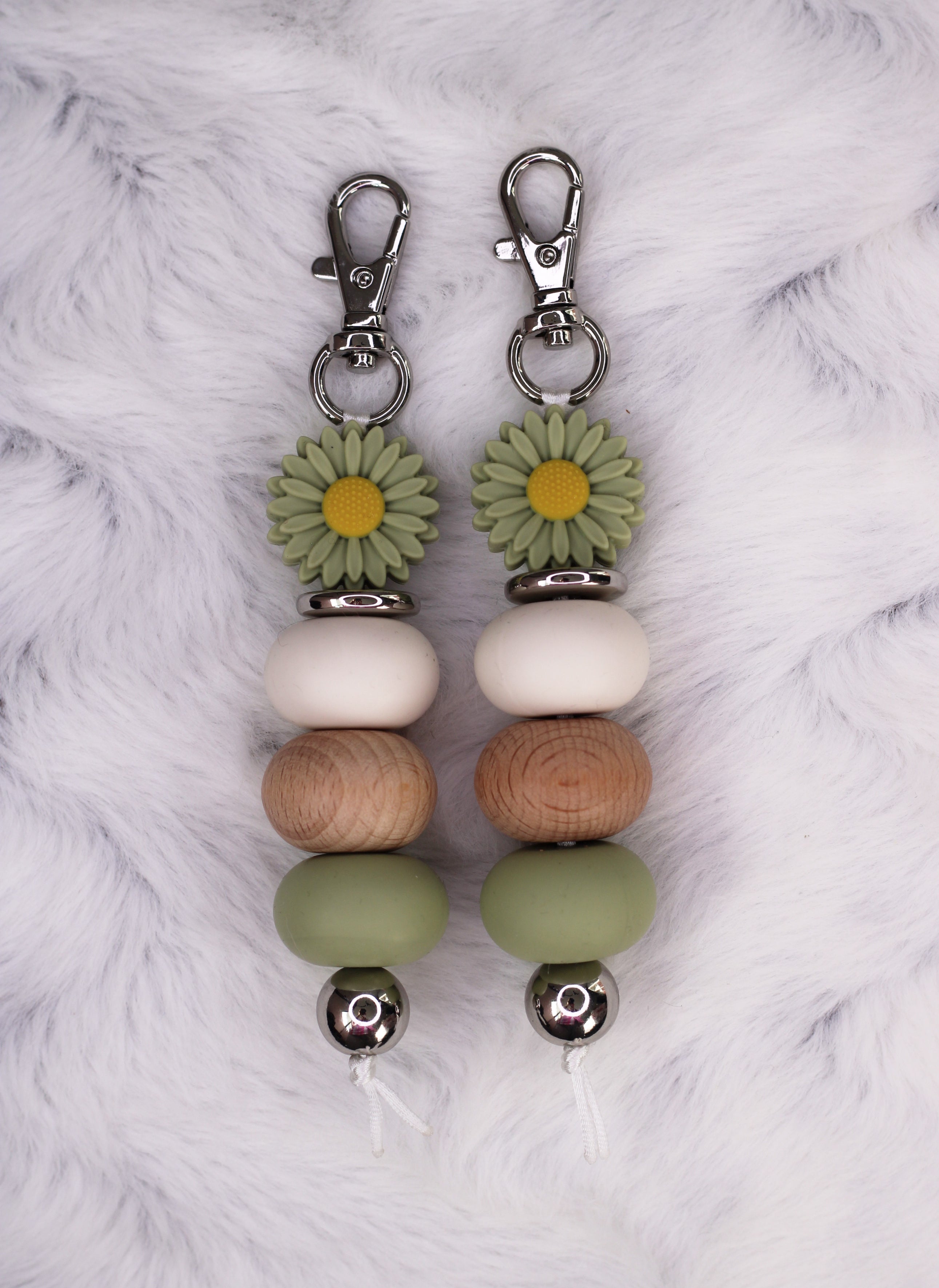 Sage Green Daisy Keychain